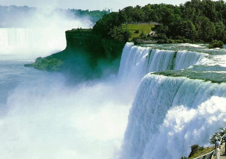 滿洲里、呼倫貝爾、長白山、鏡泊湖三臥9日