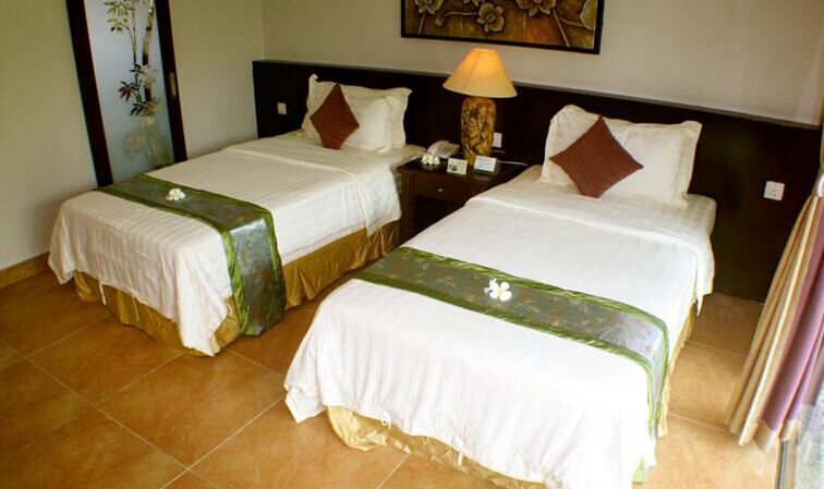 沙巴5晚6天半自助**四星の2晚海邊五鉆度假村**雙