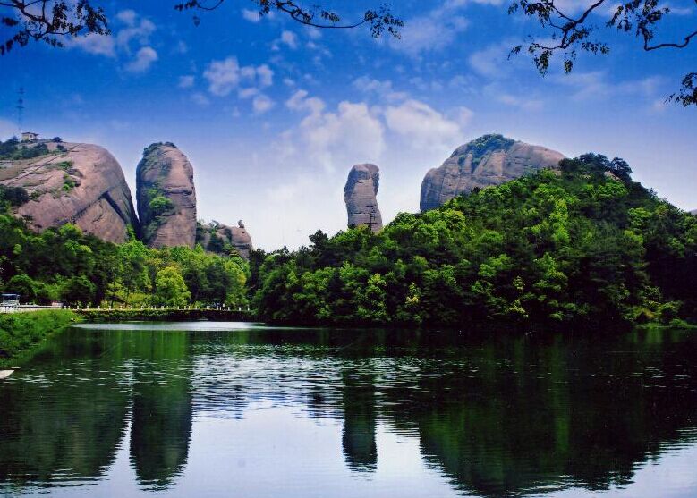 廬山三疊泉瀑布、婺源、江嶺梯田、三清山、景