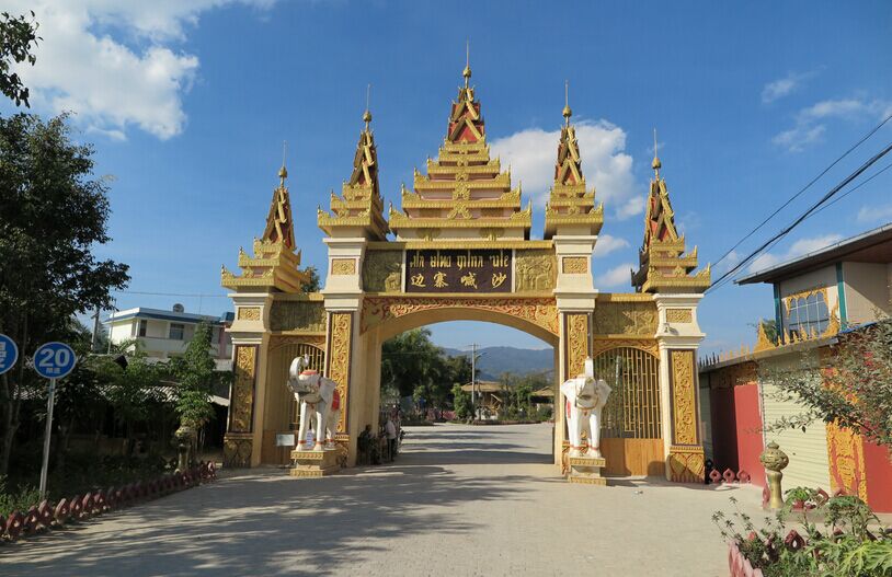 昆明、騰沖、芒市、瑞麗三飛/四飛6日